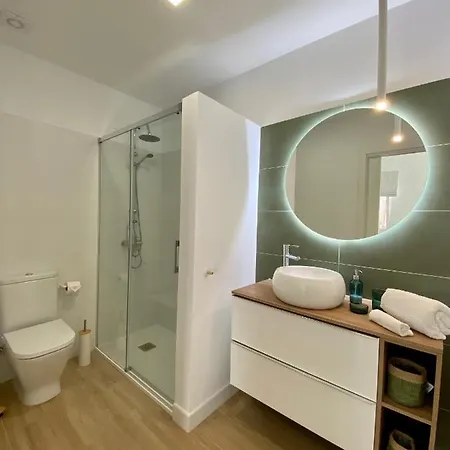 Renovated Private Appartement *